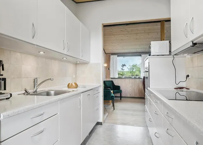 Semesterbostad Amazing In With Kitchen Aabenraa