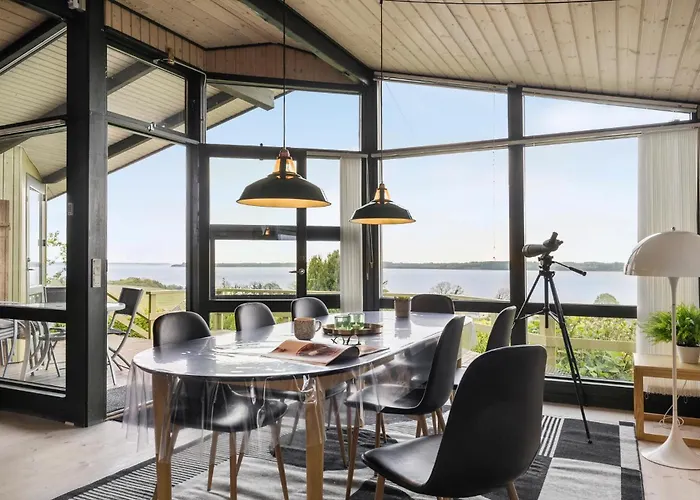 Semesterbostad Amazing In With Kitchen Aabenraa