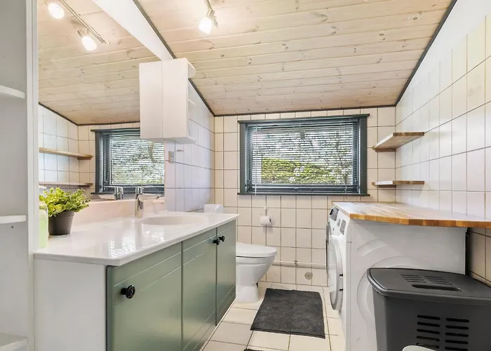 Amazing In With Kitchen Обенро